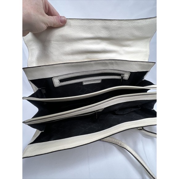 BCBG Cream Beige Purse Shoulder Bag Buckle Accent 3 Compartment Leather - Picture 13 of 16